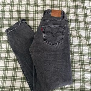 Faded Black Levi’s Jeans